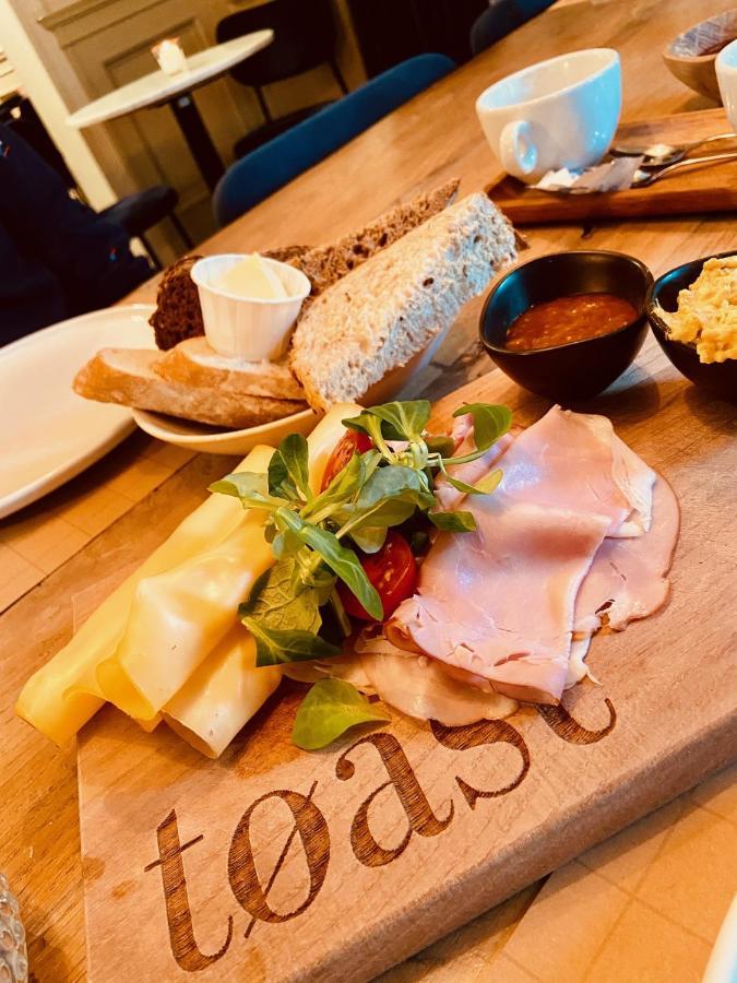 Toast * Hoogstraten